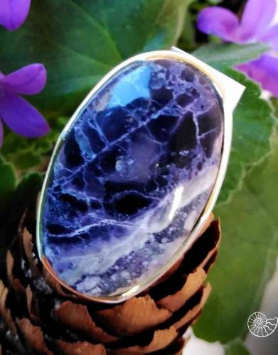 Серебрянное кольцо с Каммереритом, размер 18 открытый